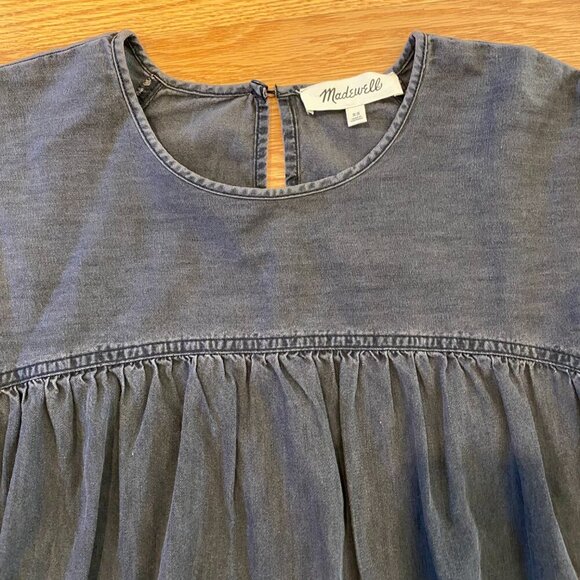 Madewell | Denim Chambray Shirred Swing Shirt in Lunar Wash Distressed Black - Picture 5 of 7